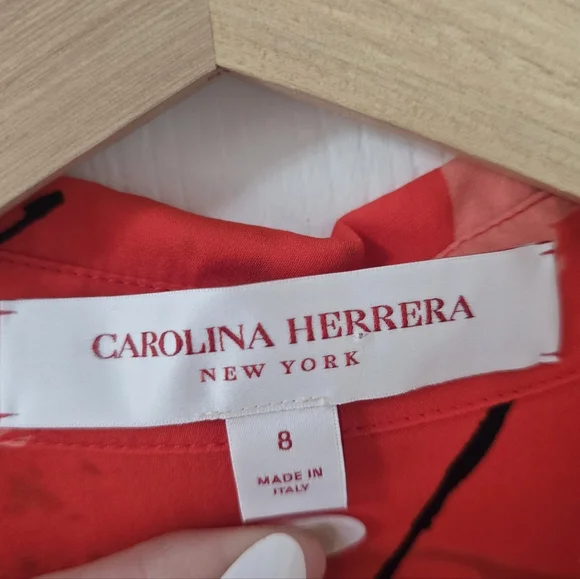 Carolina Herrera Silk Red Poppy Long Sleeve Button Down Top Size 8 - Picture 7 of 10